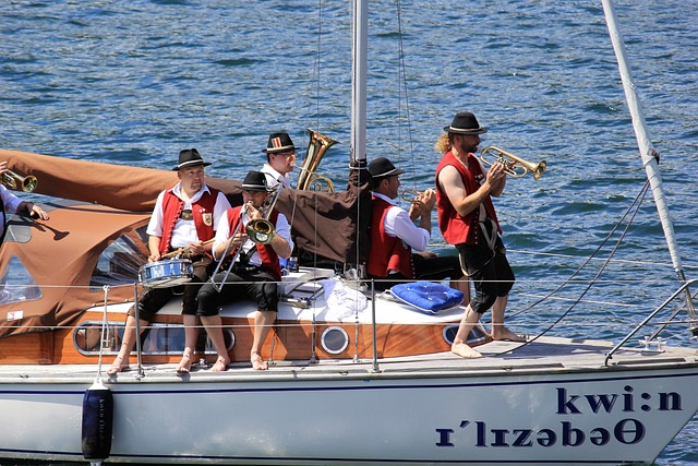 雷霆大胜湖人迎来机遇，魔鬼赛程或成意外福利！詹皇能否放松应对？.